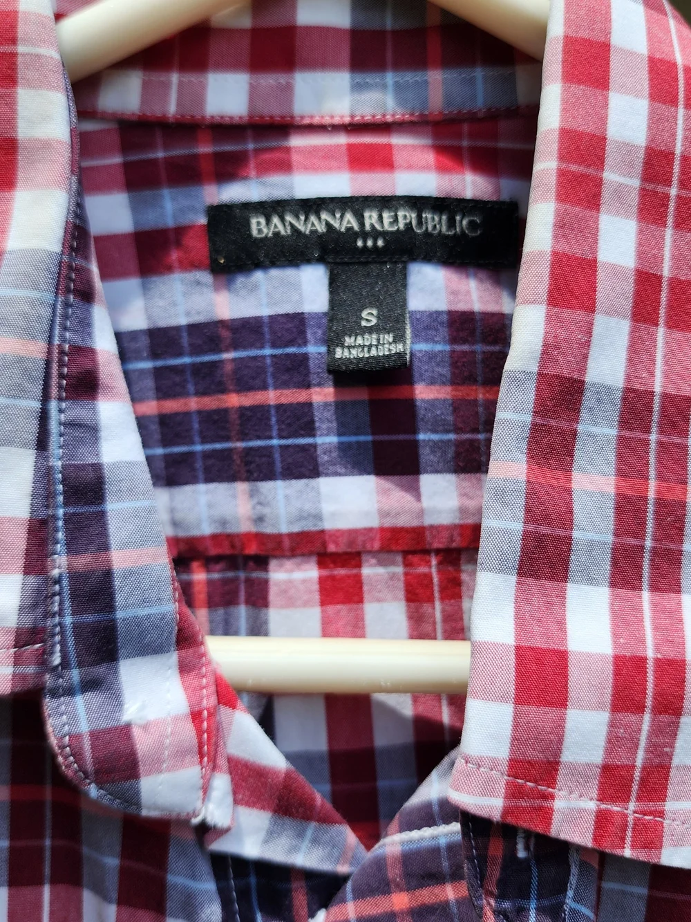 Banana Republic Men's Plaid Button-Down Shirt. Size Small.